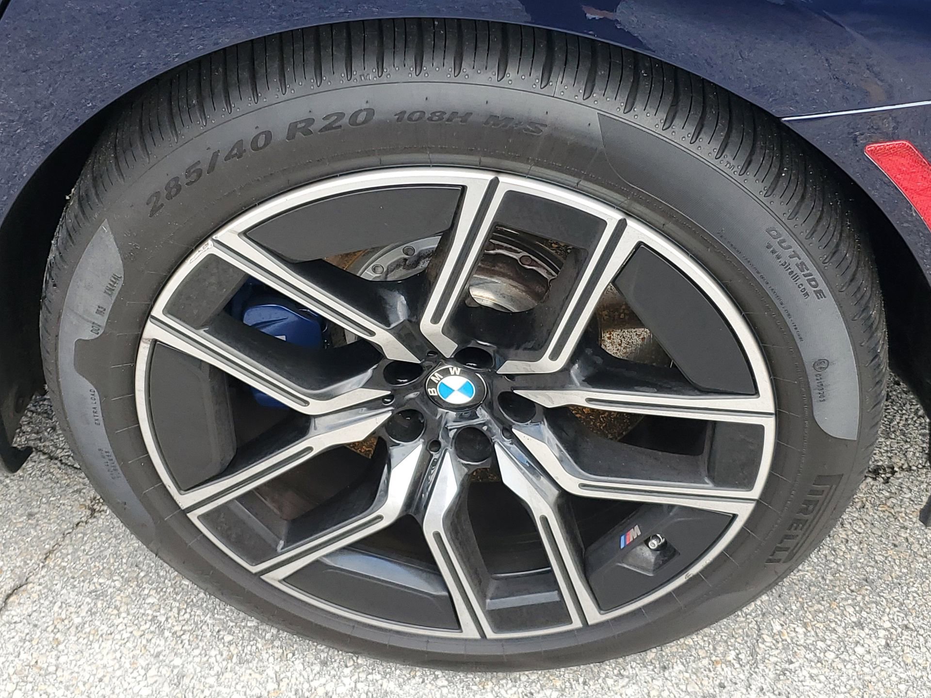 Used 2024 BMW 760i xDrive w/ Premium Package image 5