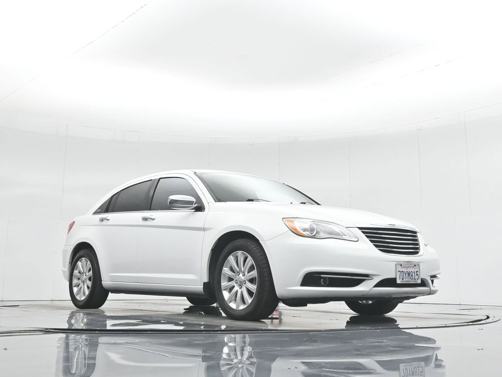Used 2014 Chrysler 200 Limited image 47