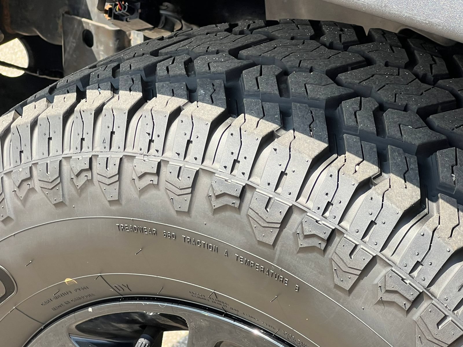 Used 2018 Jeep Wrangler Unlimited Sport AWD/4WD image 8