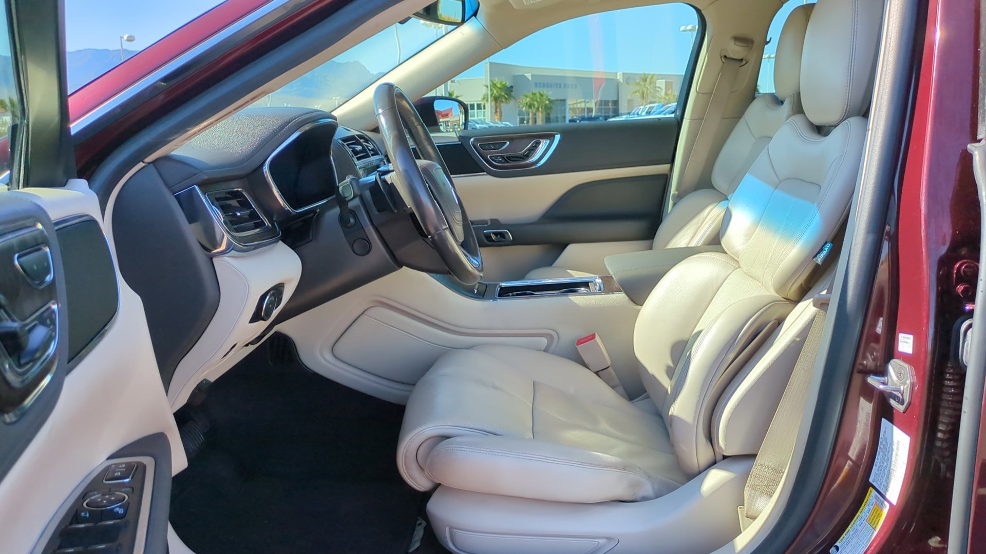 Used 2017 Lincoln Continental Reserve image 15