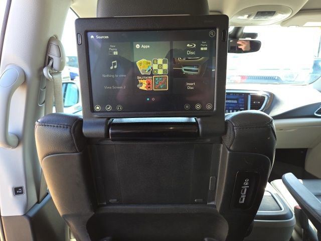 Used 2017 Chrysler Pacifica Touring-L Plus w/ Advanced Safetytec Group image 23