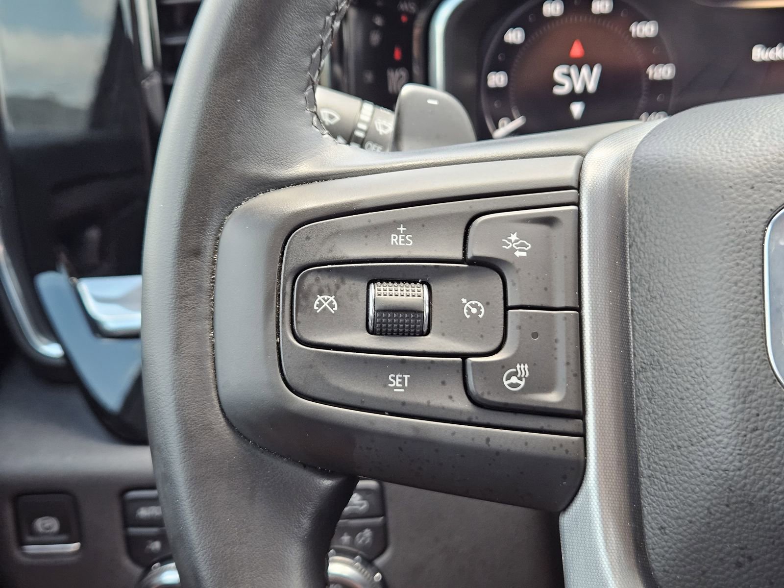 Used 2024 GMC Sierra 1500 SLT w/ SLT Premium Plus Package AWD/4WD image 26