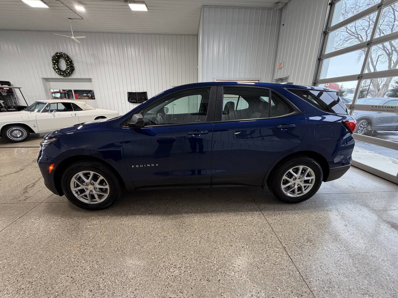 Used 2022 Chevrolet Equinox LS AWD/4WD image 34