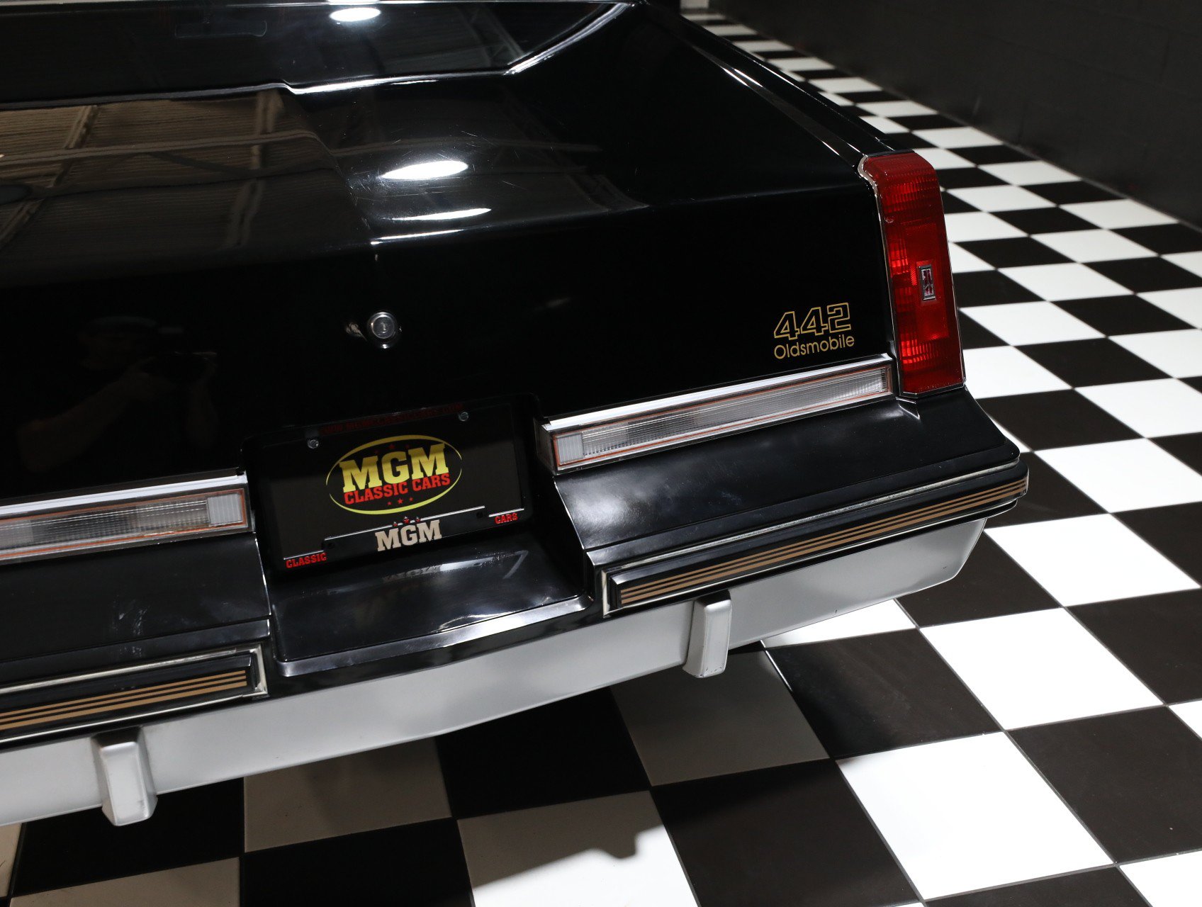 Used 1987 Oldsmobile Cutlass Supreme Salon RWD image 21