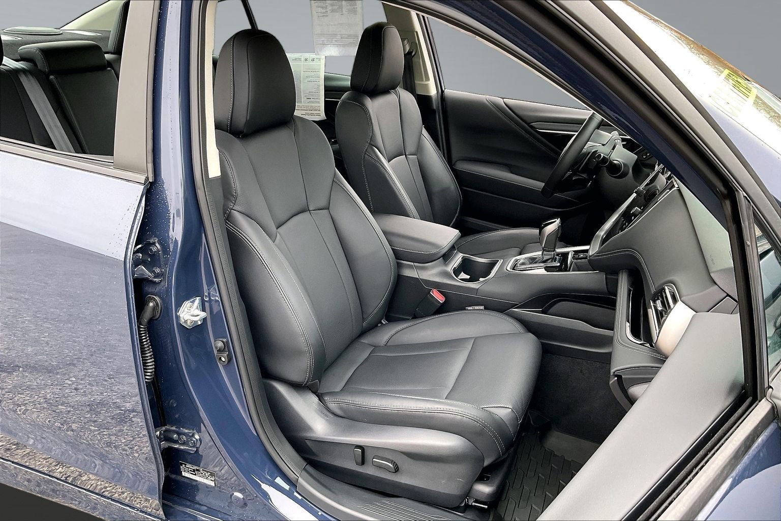 Used 2025 Subaru Legacy Limited image 7