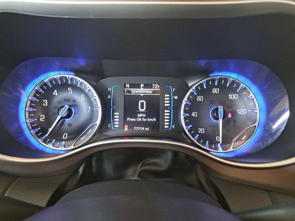 Used 2023 Chrysler Voyager LX FWD image 20