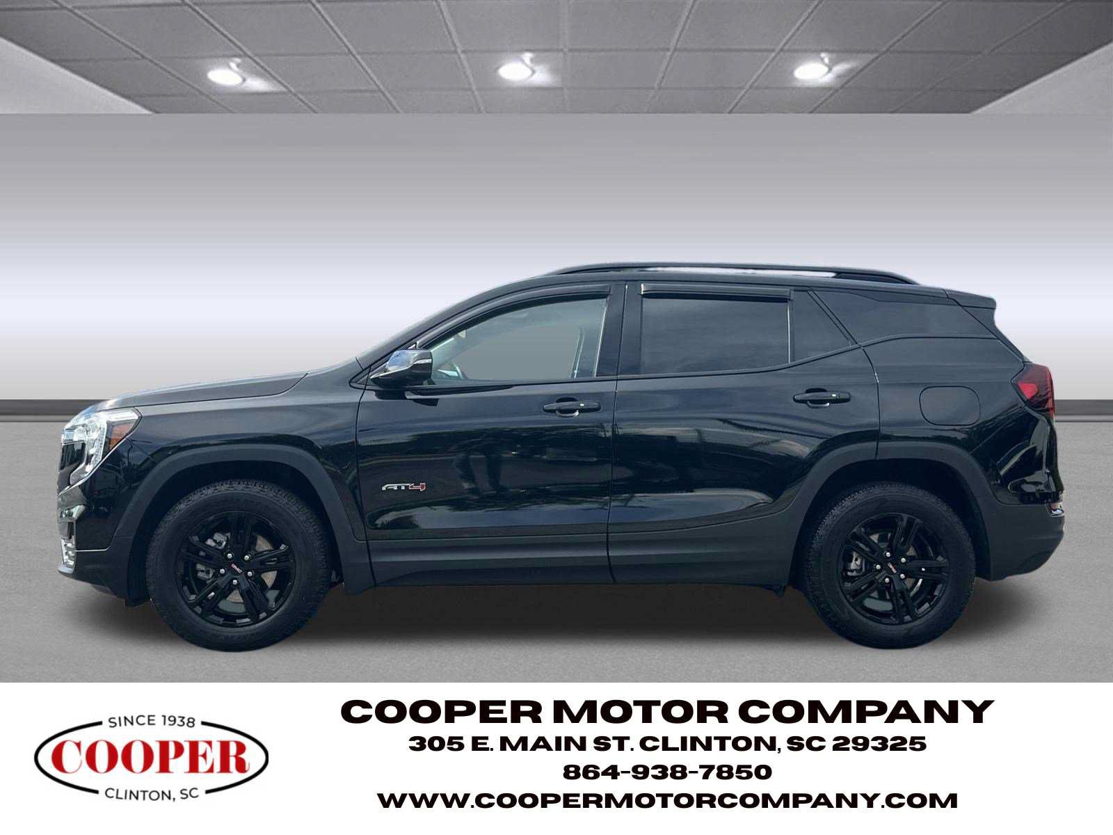 Used 2024 GMC Terrain AT4 w/ Tech Package AWD/4WD image 2