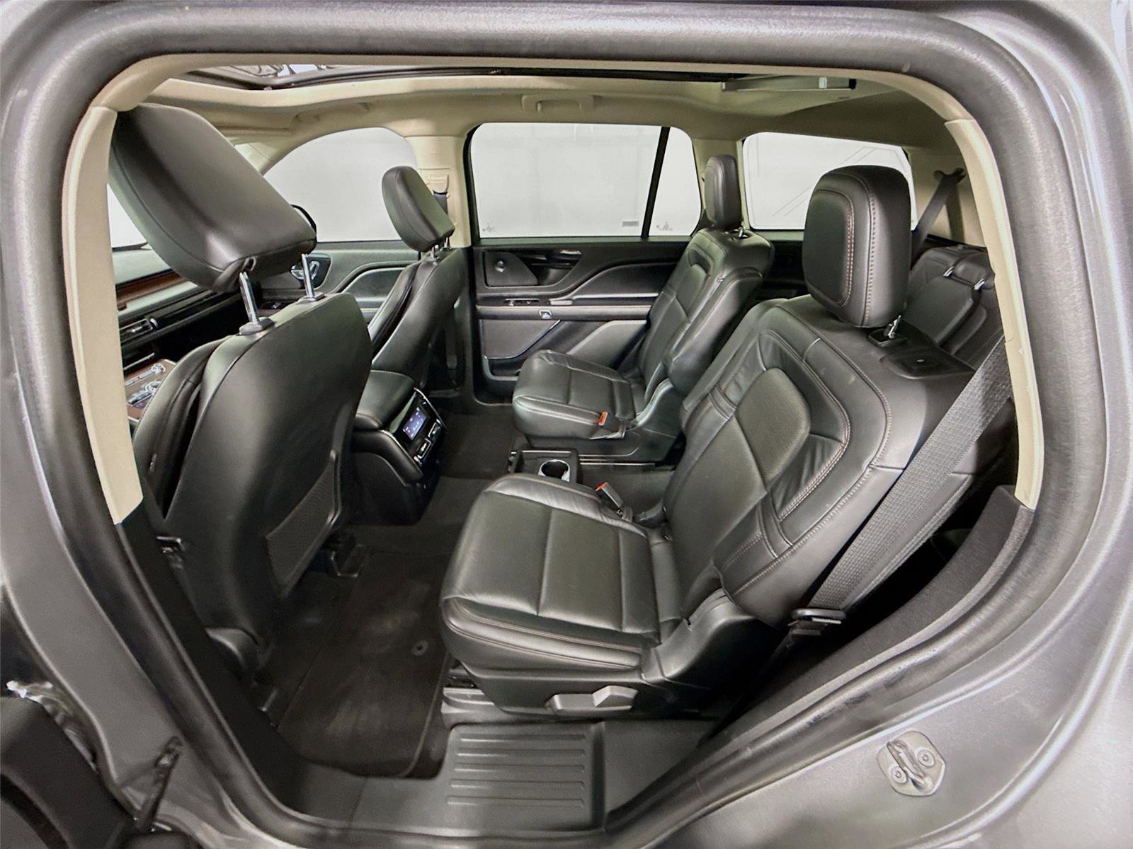 Used 2023 Lincoln Aviator Reserve image 18