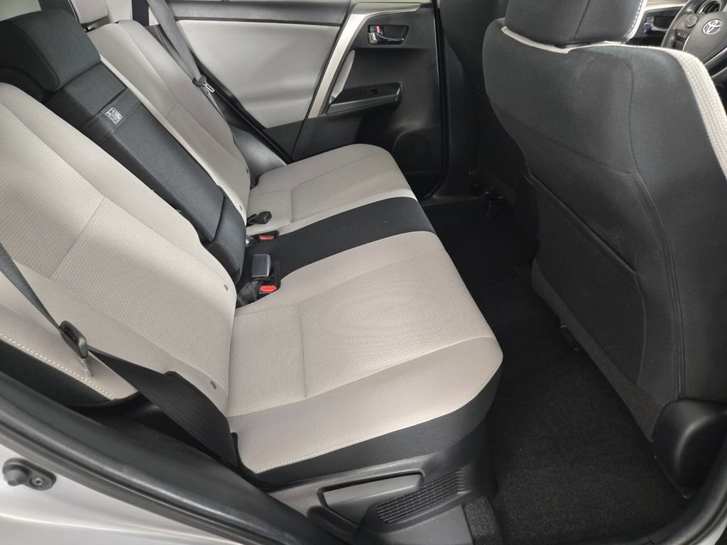 Used 2017 Toyota RAV4 XLE w/ Carpet Mat Package AWD/4WD image 20