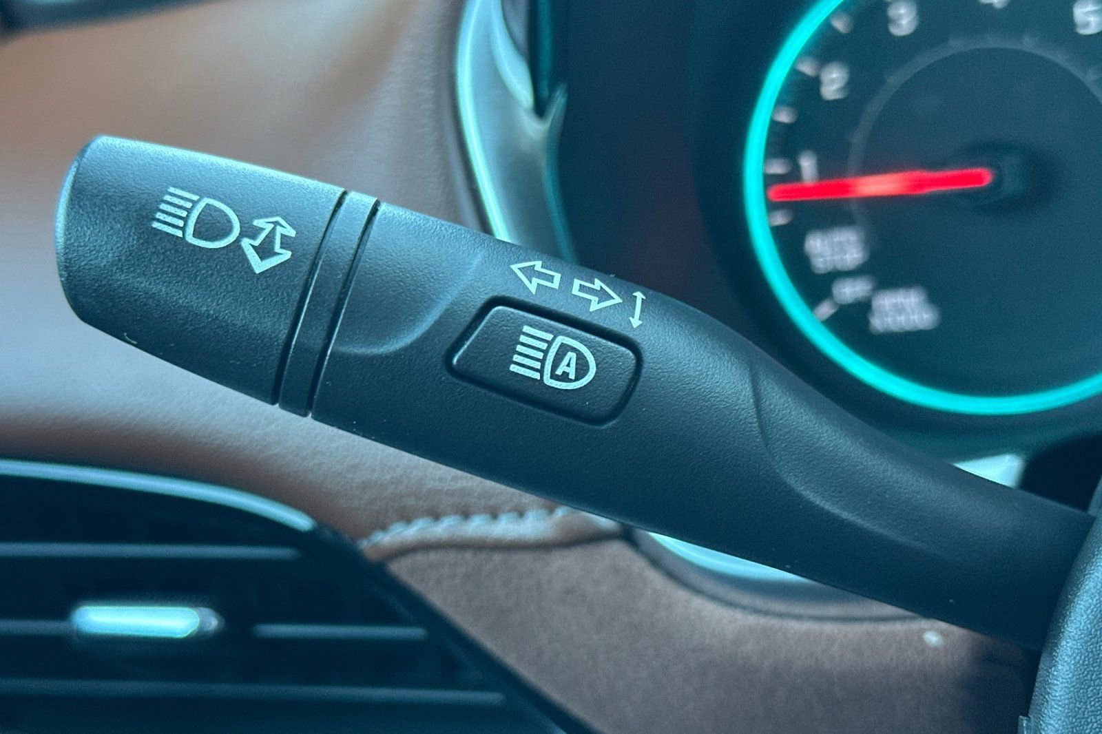 Used 2018 Chevrolet Traverse High Country image 37