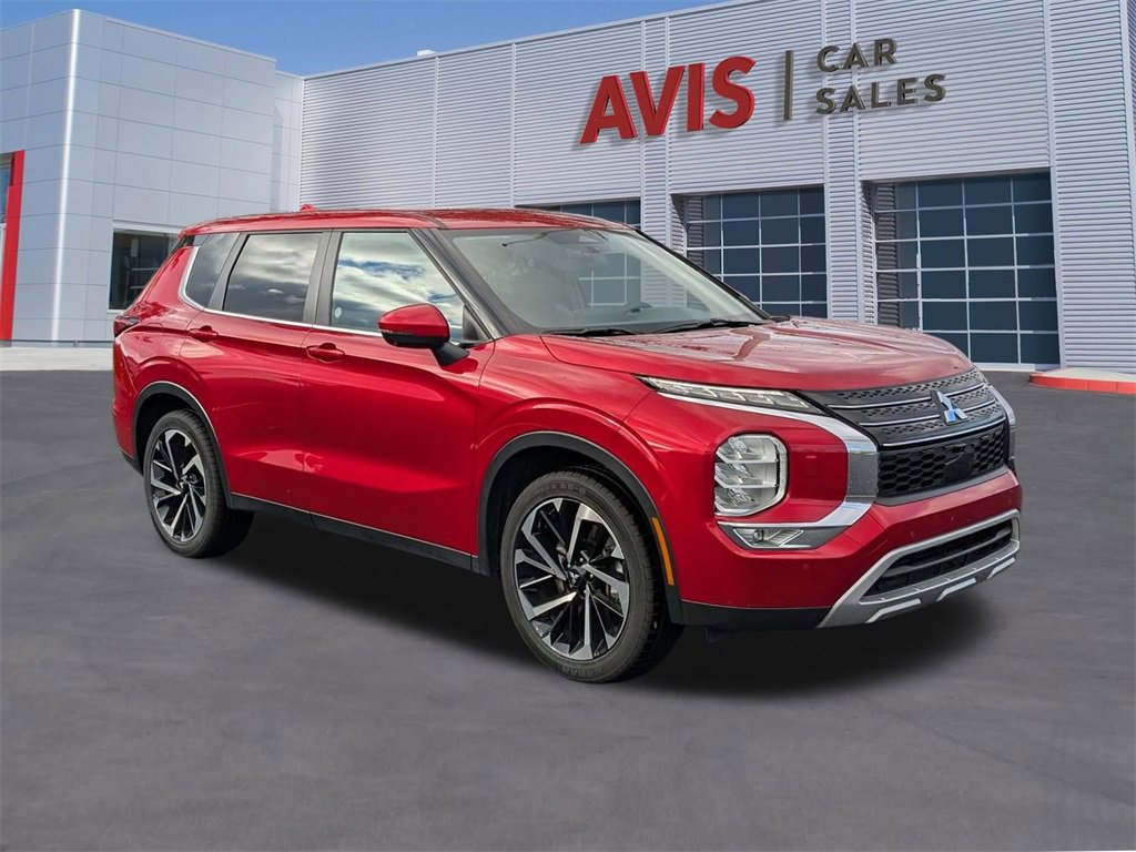 Used 2024 Mitsubishi Outlander SE image 11
