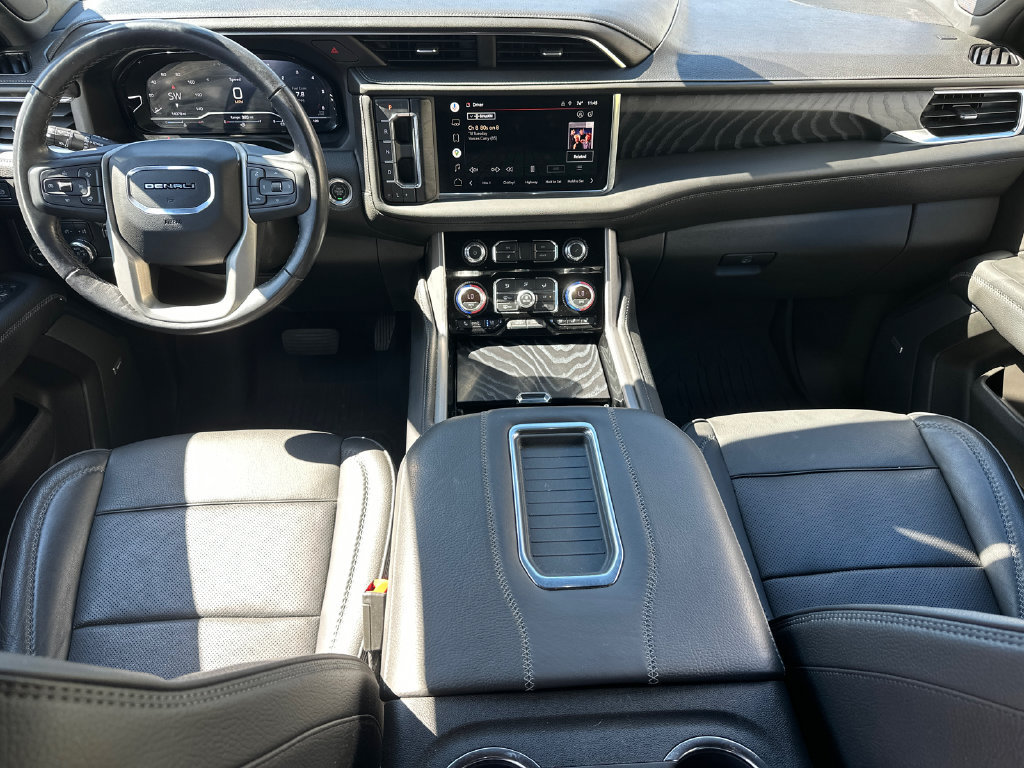 Used 2022 GMC Yukon XL Denali w/ Advanced Technology Package AWD/4WD image 25