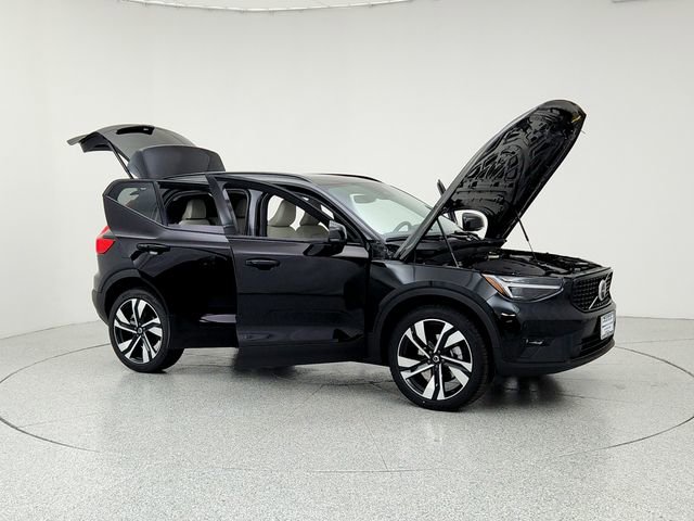 New 2026 Volvo XC40 B5 Ultra w/ Climate Package image 10