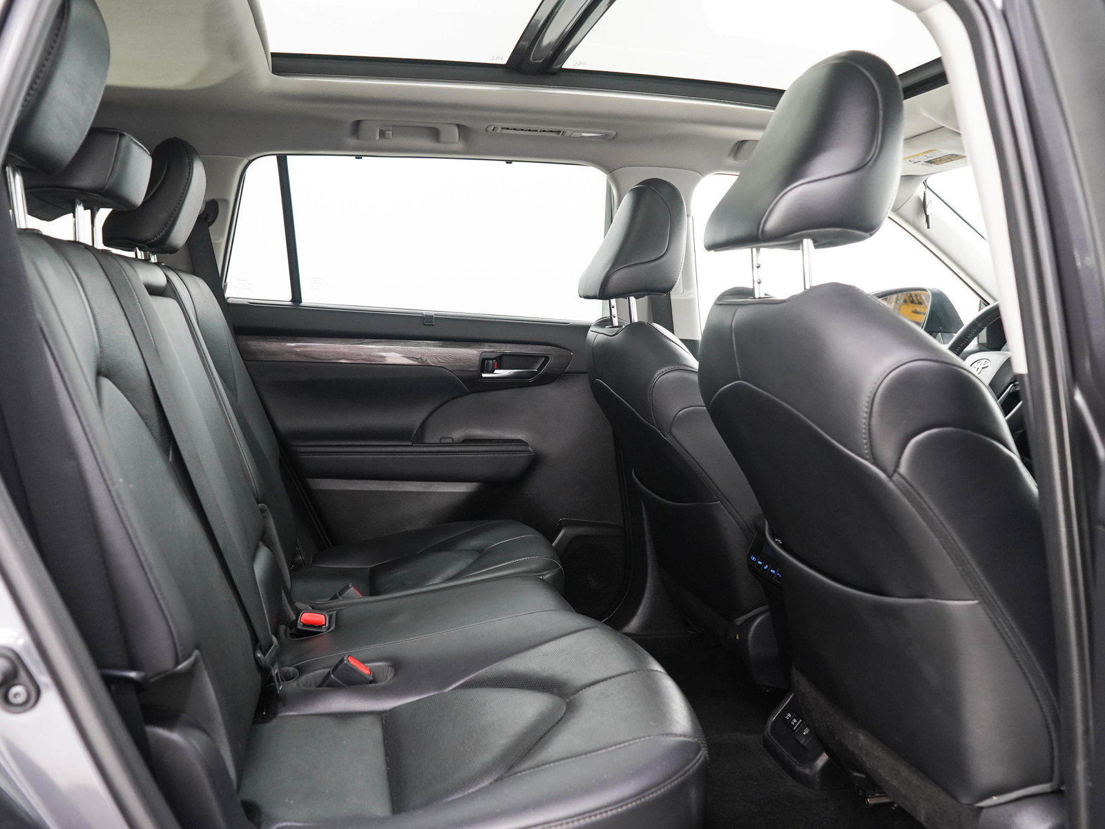 Used 2021 Toyota Highlander Limited AWD/4WD image 14