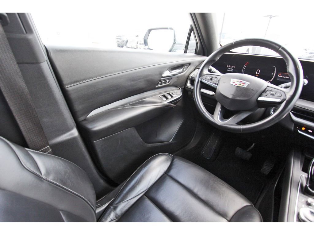 Used 2024 Cadillac XT4 Premium Luxury FWD image 8