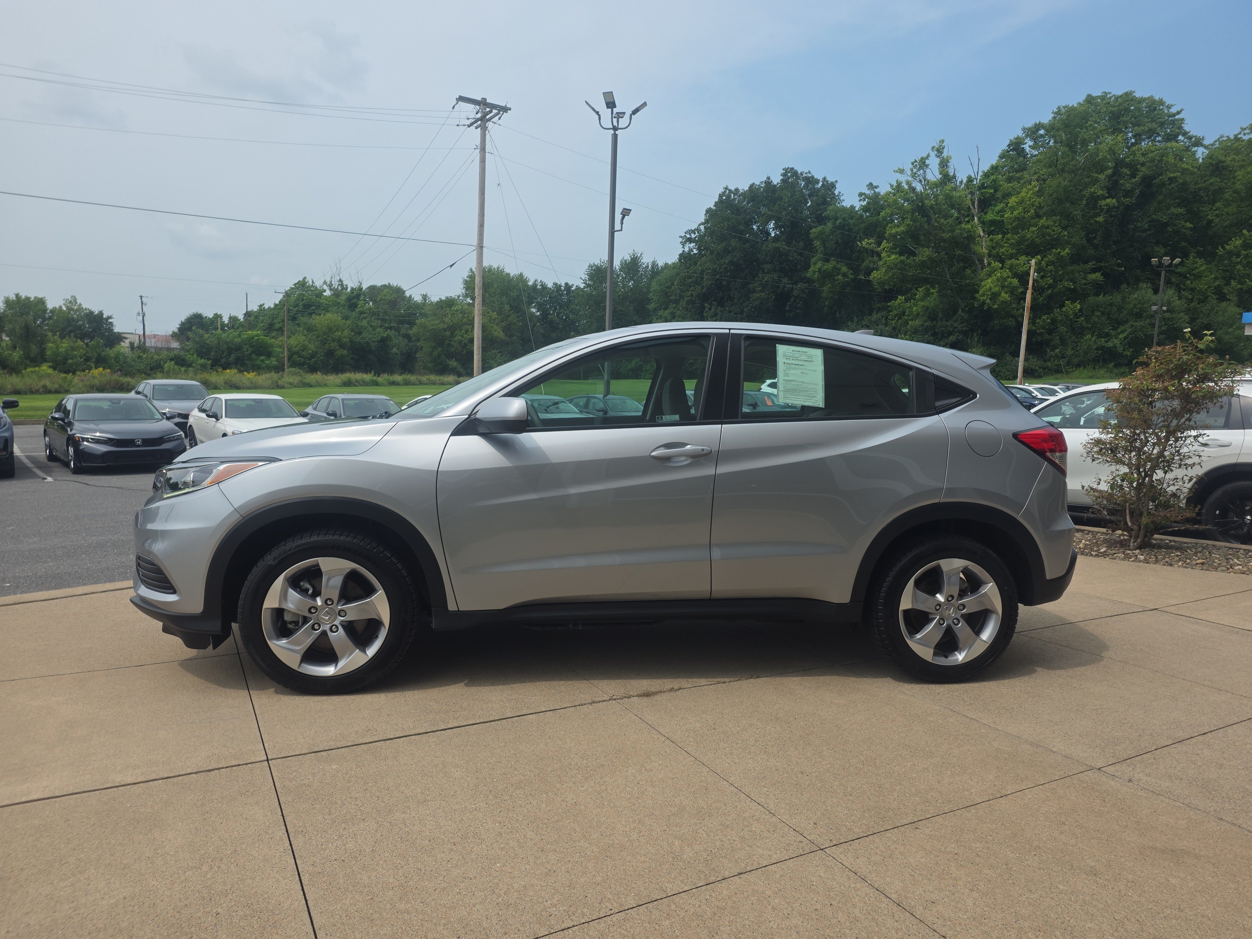 Used 2020 Honda HR-V LX image 8