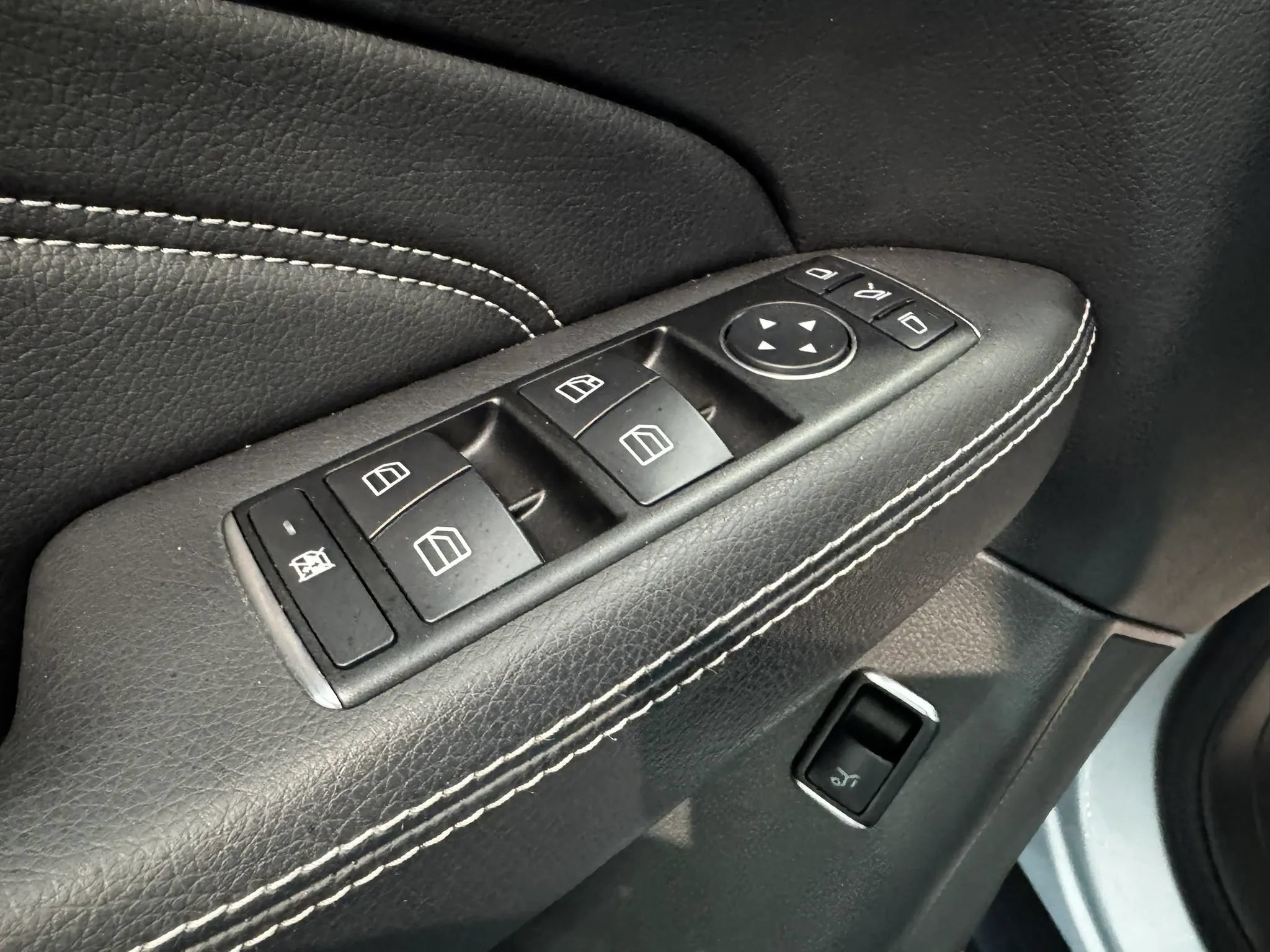 Used 2013 Mercedes-Benz ML 350 2WD image 21