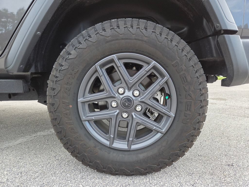 Used 2024 Jeep Wrangler Unlimited Sport AWD/4WD image 21