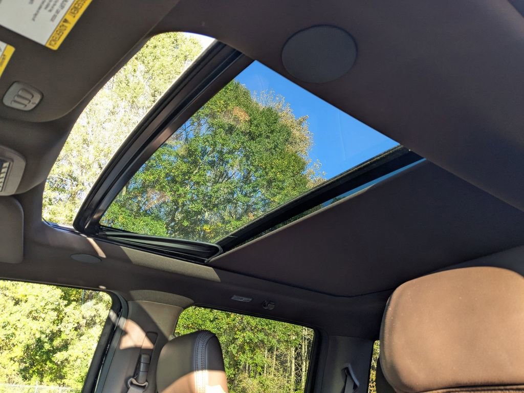 New 2025 Ford F250 King Ranch w/ Chrome Package image 26