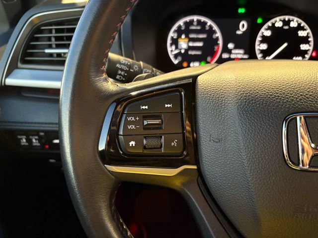 Used 2025 Honda Odyssey Sport-L image 16