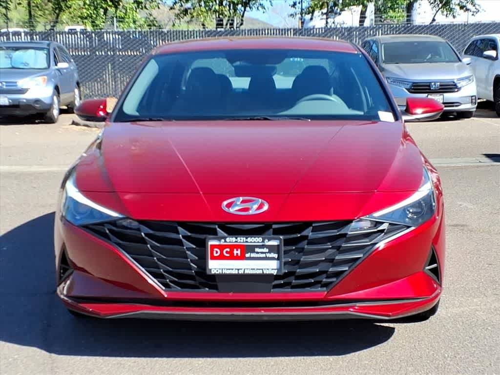 Used 2023 Hyundai Elantra SEL w/ Convenience Package video 2