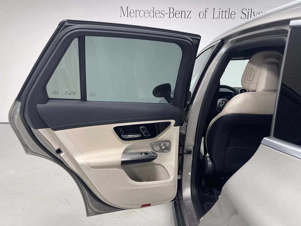 Used 2023 Mercedes-Benz GLC 300 4MATIC image 23