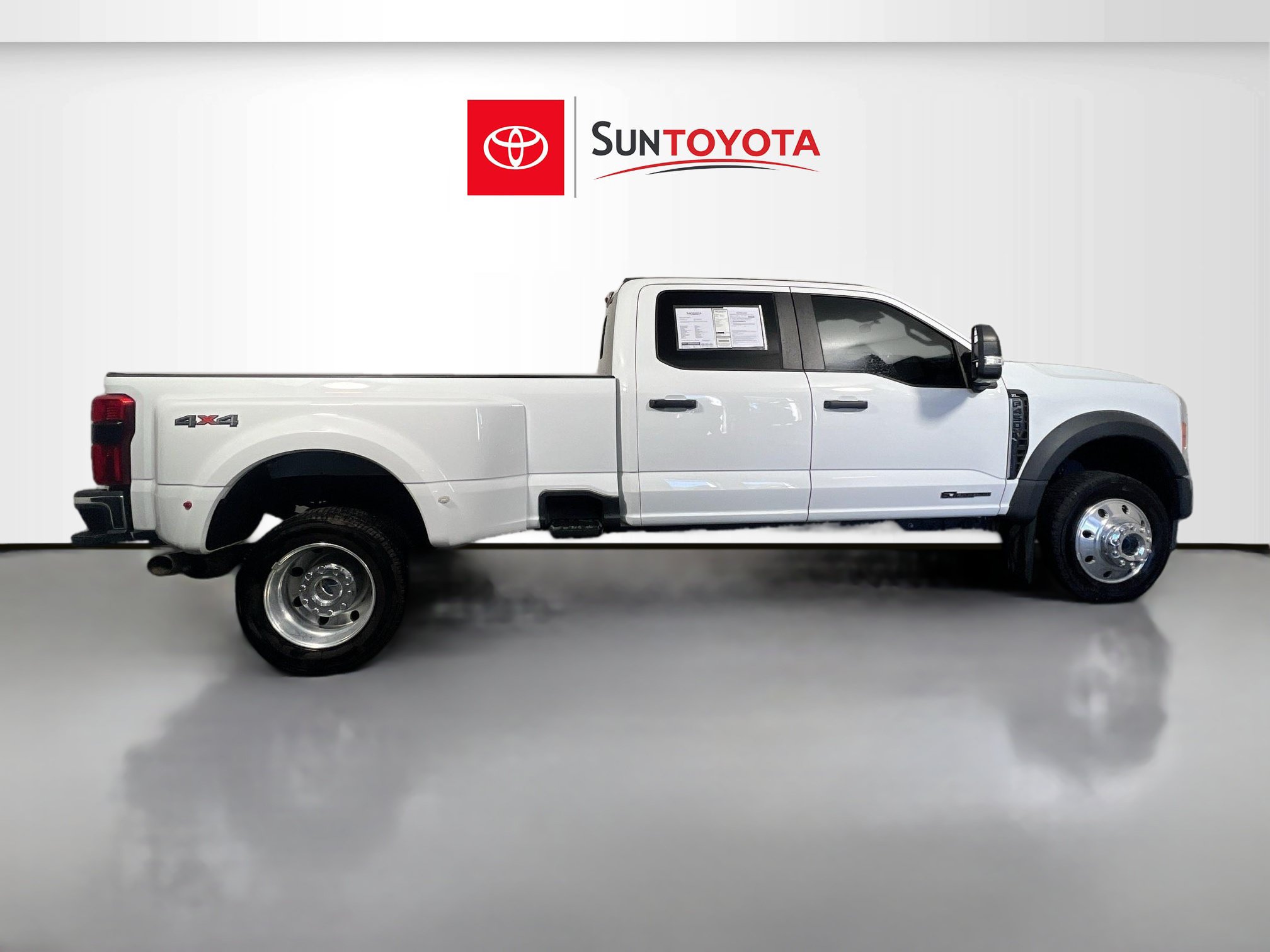 Used 2023 Ford F450 XL w/ 360-Degree Camera Package AWD/4WD image 2