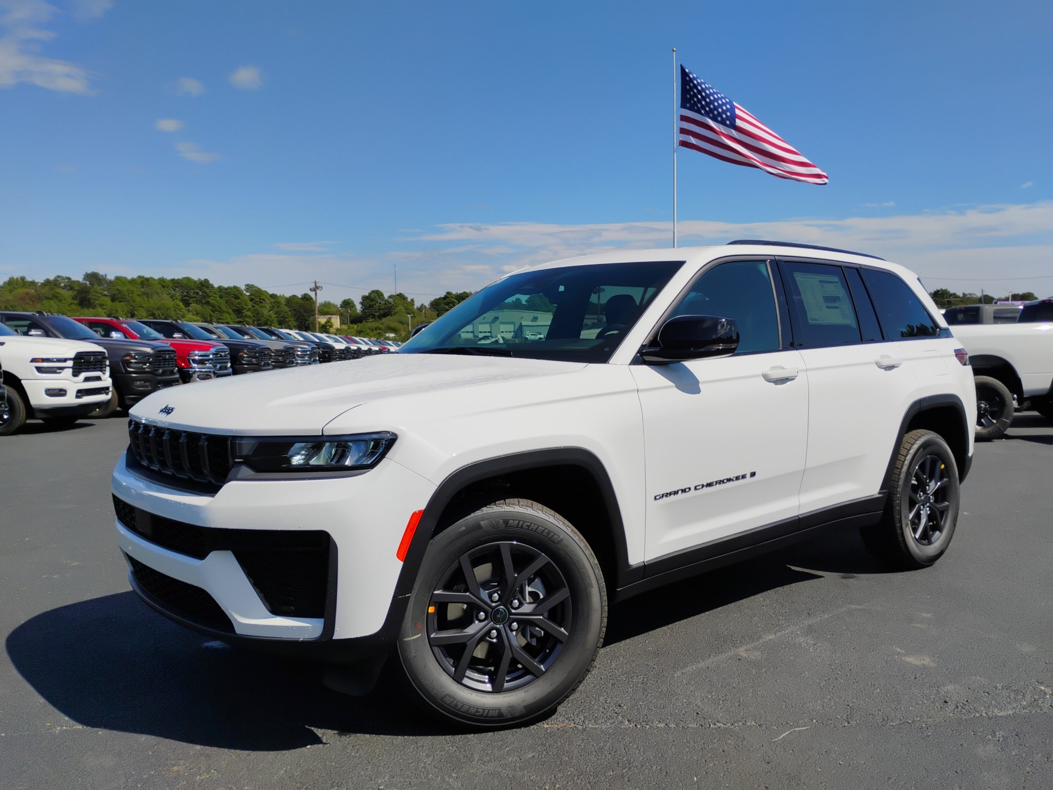 New 2027 Jeep Grand Cherokee Altitude