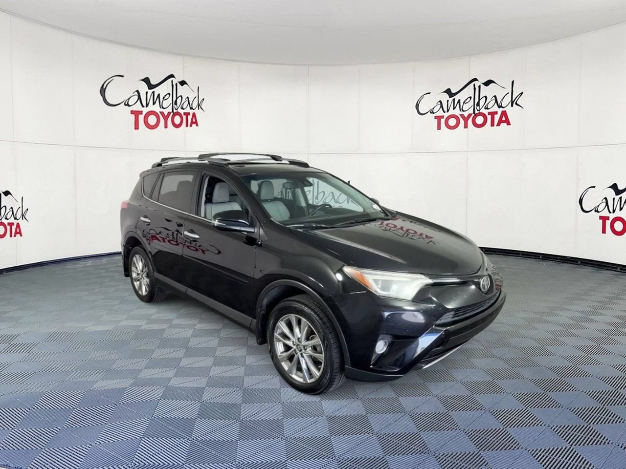 Used 2018 Toyota RAV4 Limited w/ Protection Package FWD image 5