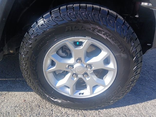 Used 2021 Jeep Wrangler Unlimited Islander AWD/4WD image 9