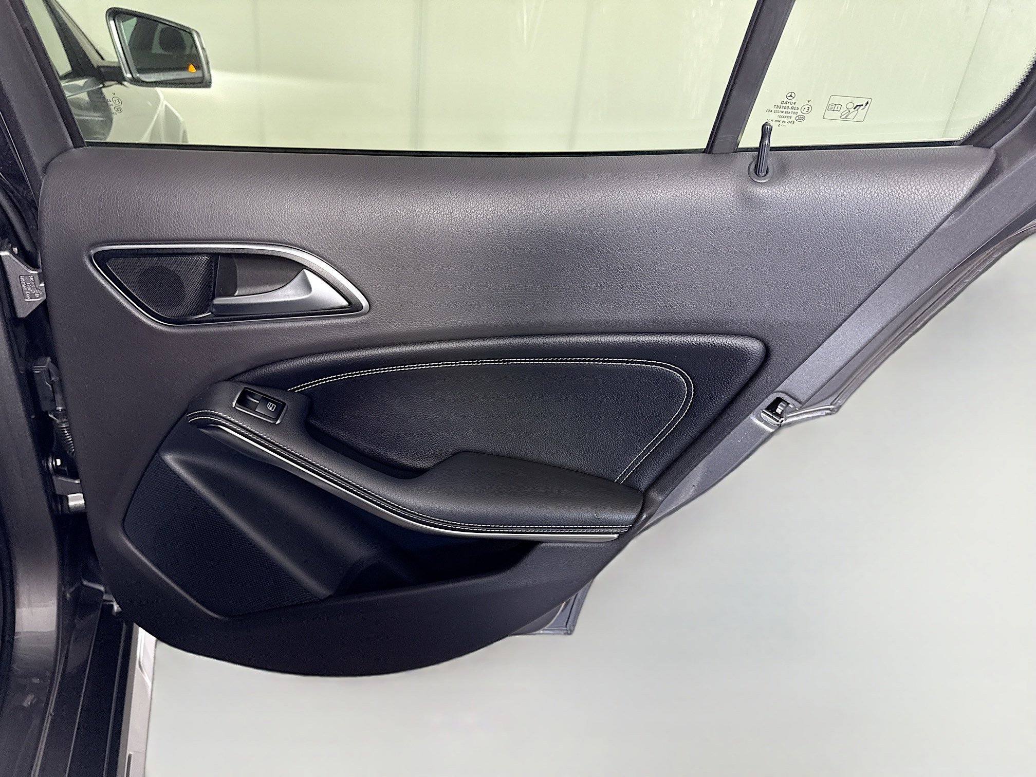 Used 2015 Mercedes-Benz GLA 250 image 28