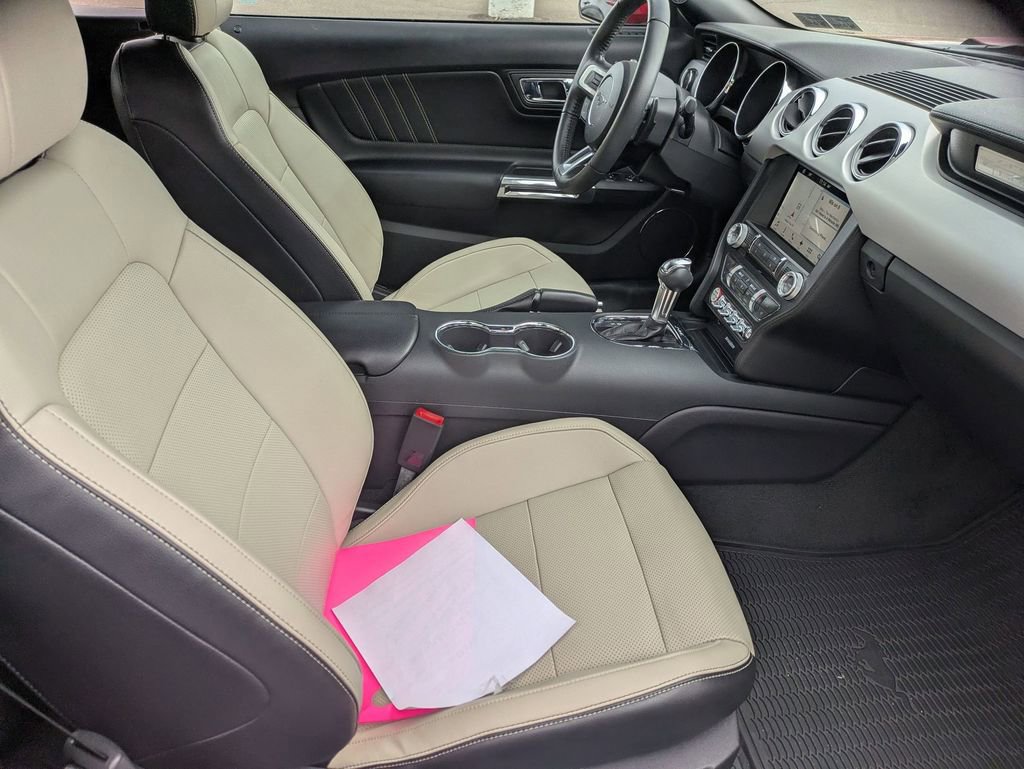 Used 2016 Ford Mustang Premium RWD image 22