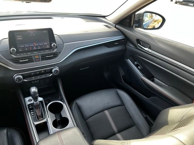 Used 2025 Nissan Altima 2.5 SR image 15