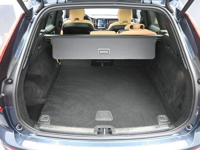 Used 2021 Volvo XC60 T5 Inscription w/ Climate Package AWD/4WD image 24