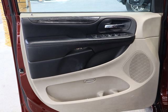 Used 2019 Dodge Grand Caravan SE image 24