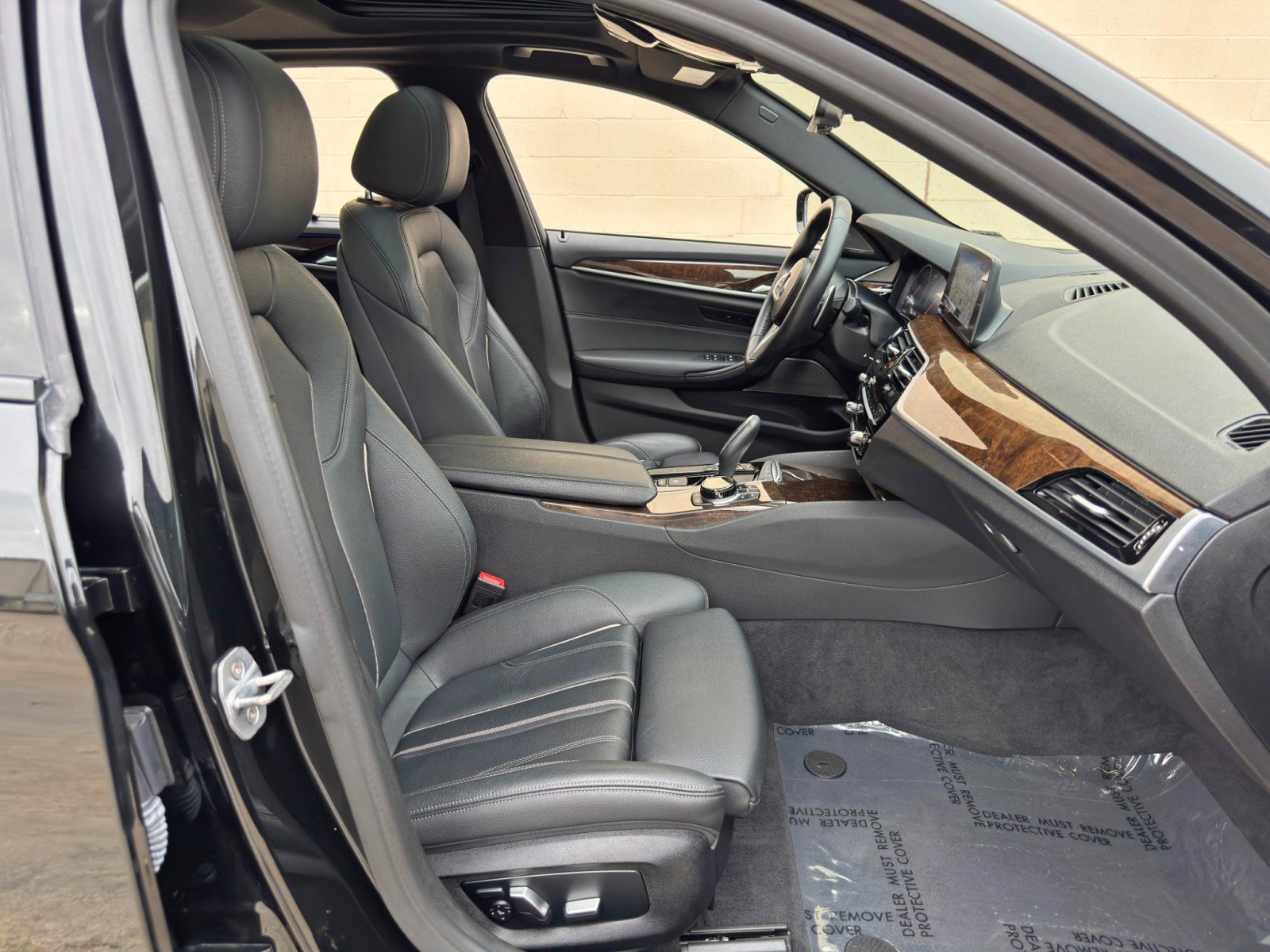 Used 2019 BMW 540i xDrive w/ M Sport Package AWD/4WD image 15