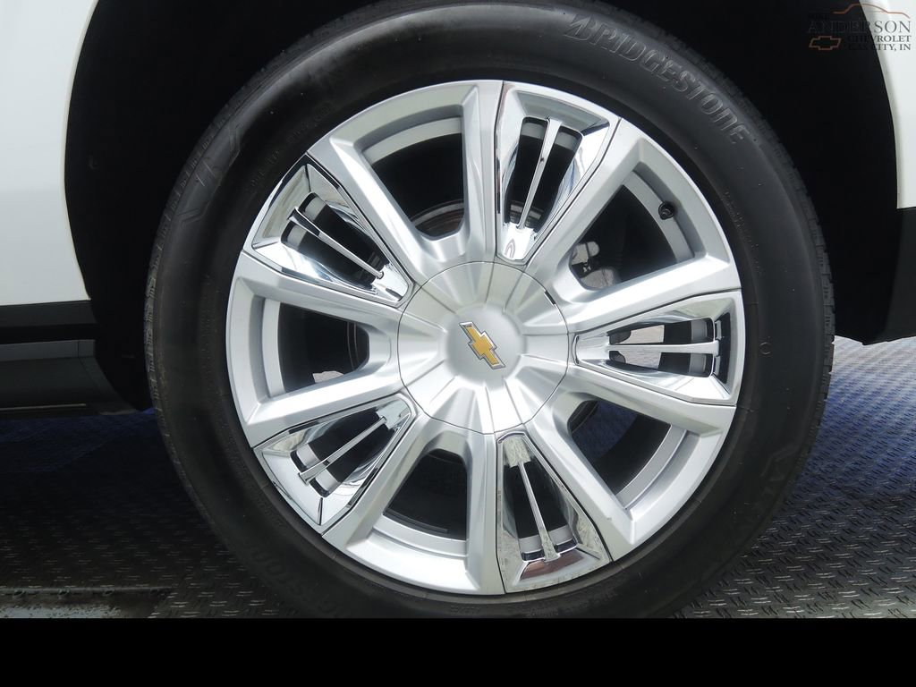 Used 2023 Chevrolet Suburban High Country w/ Advanced Technology Package image 9