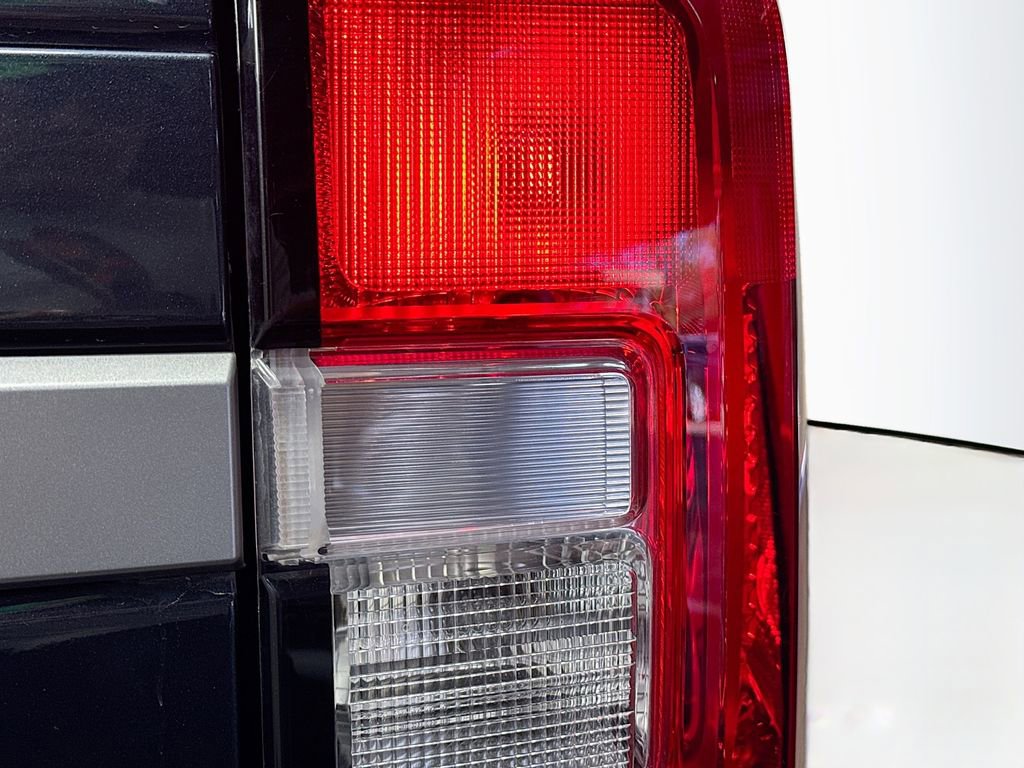 Used 2023 Ford Expedition Max XLT image 32