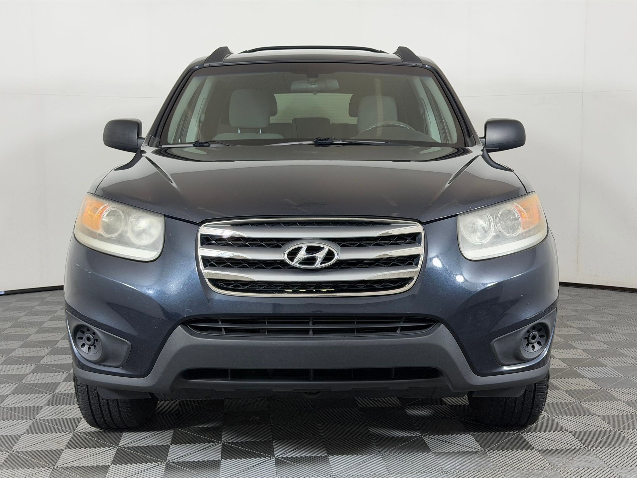 Used 2012 Hyundai Santa Fe GLS FWD image 6