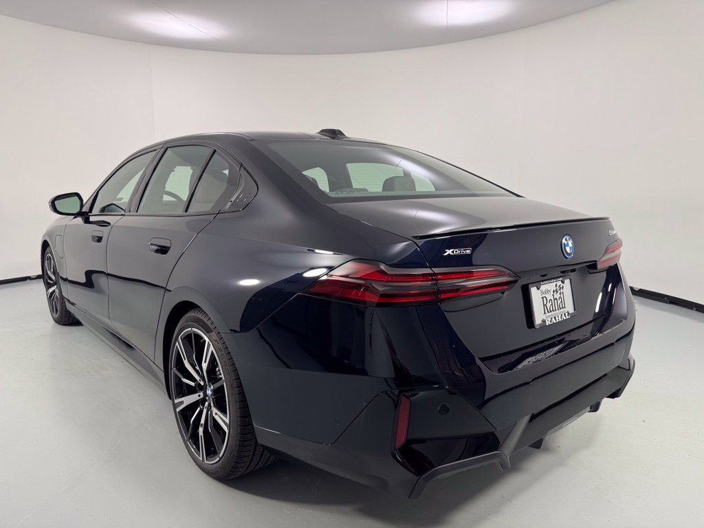 New 2027 BMW 550e xDrive AWD/4WD image 5