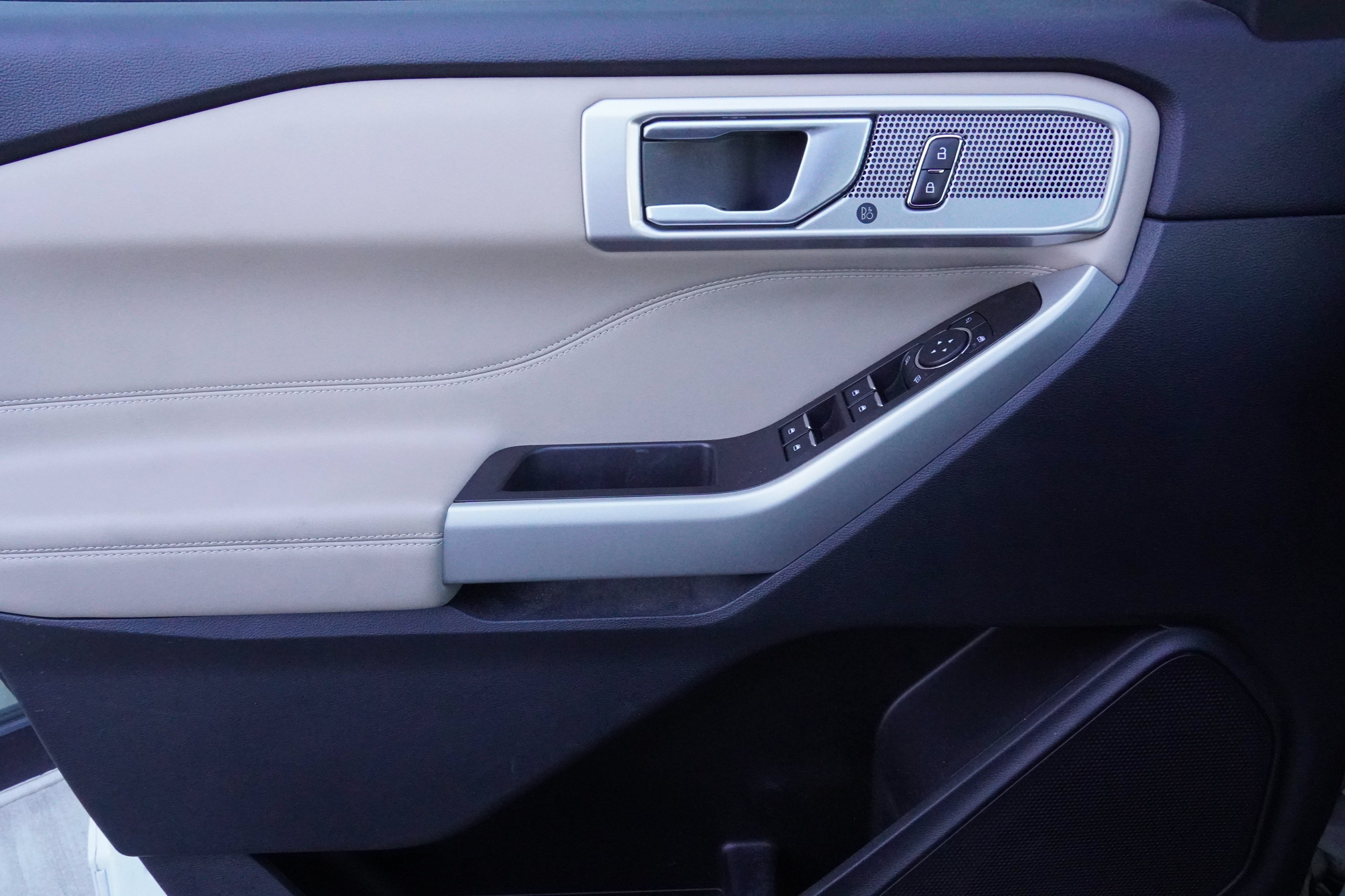 Used 2024 Ford Explorer Limited RWD image 28