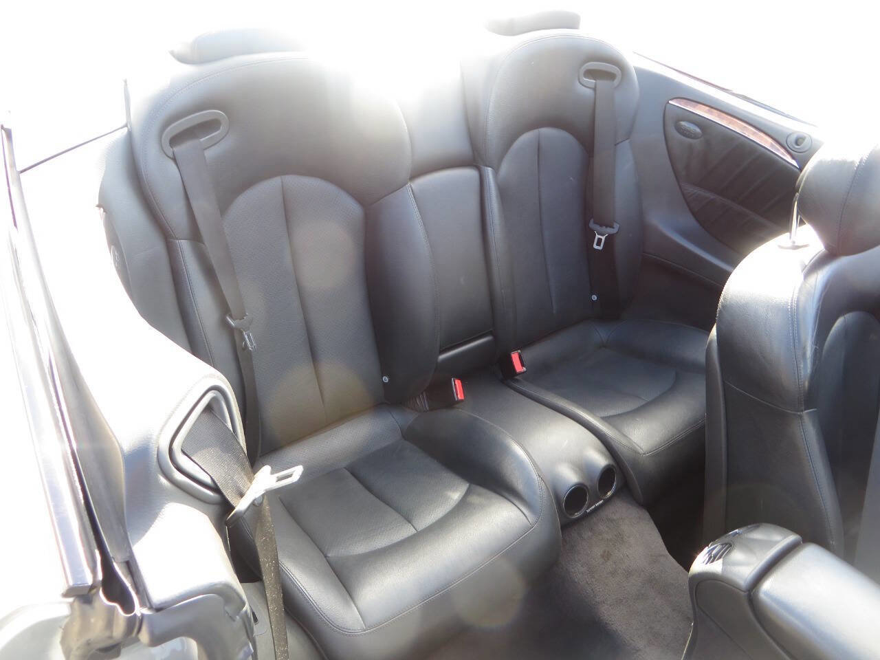 Used 2005 Mercedes-Benz CLK 500 Cabriolet image 32