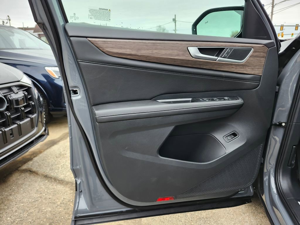 New 2026 Volkswagen Atlas SEL image 10