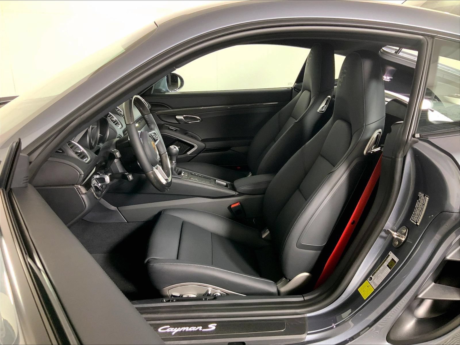 Used 2025 Porsche 718 Cayman S RWD image 5