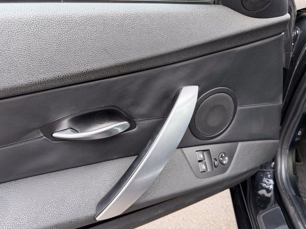 Used 2008 BMW M Roadster image 13