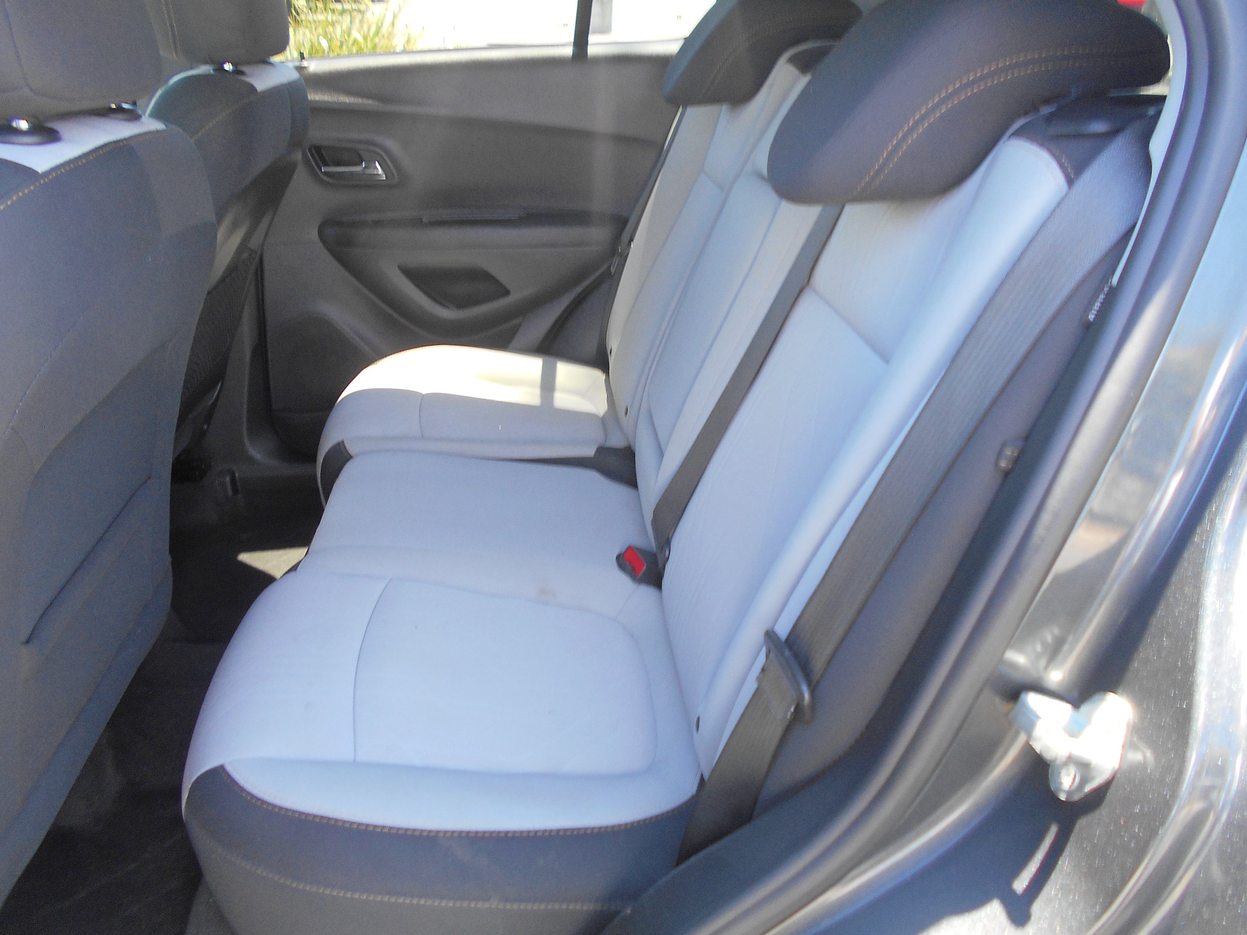 Used 2020 Chevrolet Trax LT FWD image 12