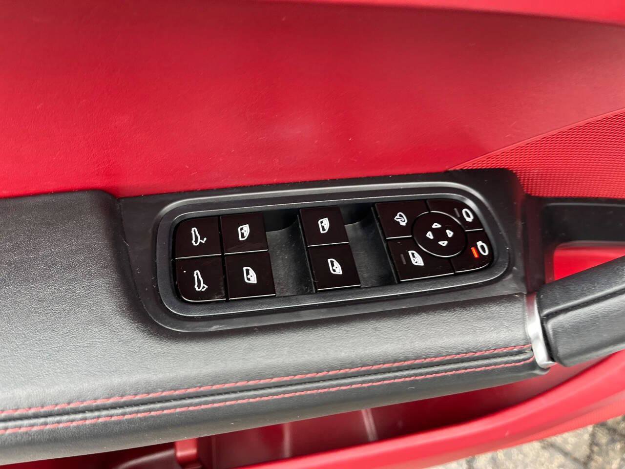 Used 2022 Porsche Cayenne Platinum Edition AWD/4WD image 20