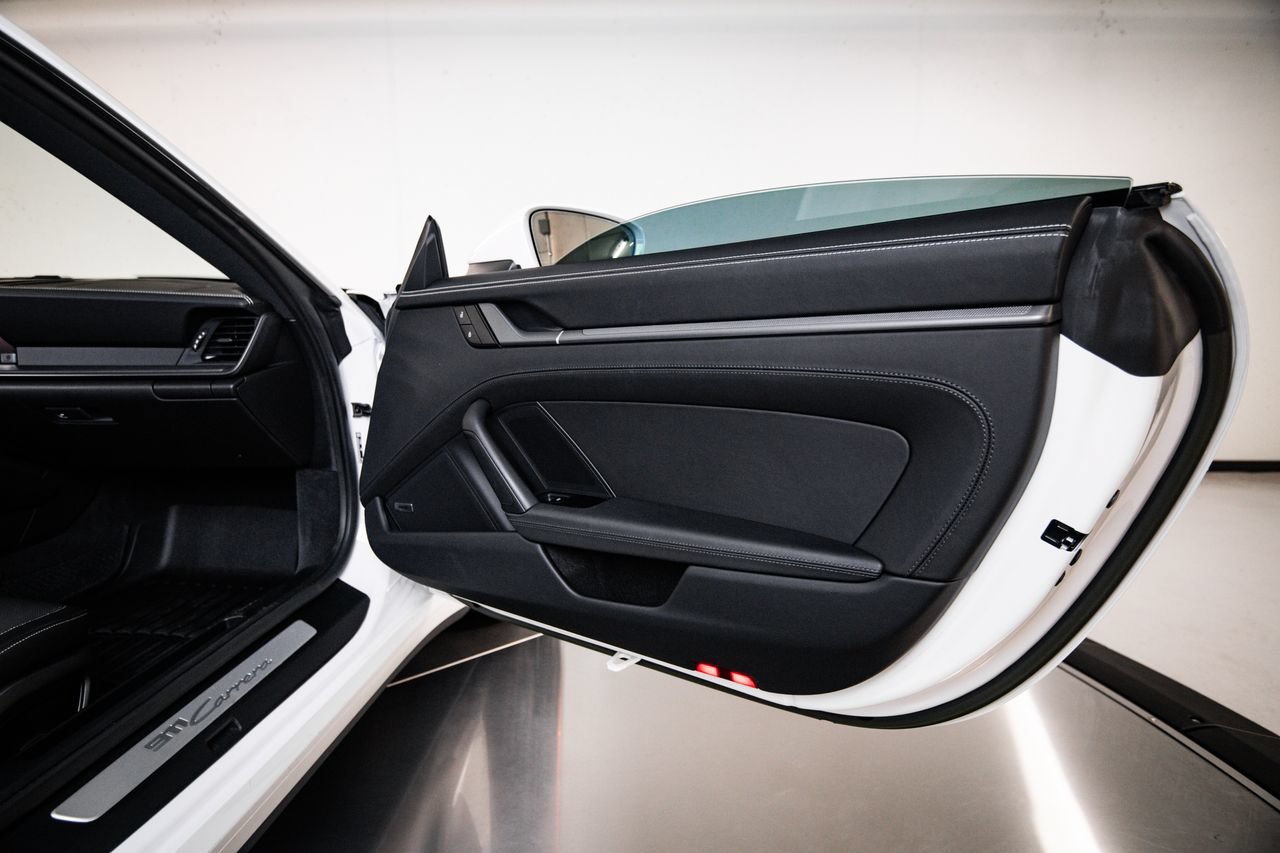 Certified 2023 Porsche 911 Carrera RWD image 27