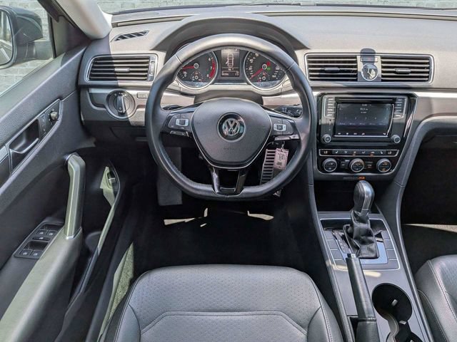 Used 2017 Volkswagen Passat 1.8T R-Line w/ R-Line Lighting Package FWD image 15