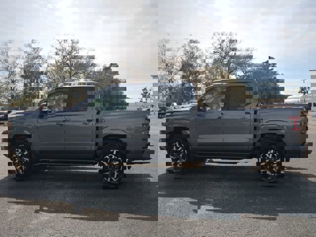 Certified 2024 Nissan Frontier SL w/ Technology Package image 7